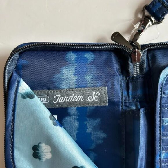 Lug Tandem Zip SE RFID Wallet Plus Matching Bungee Key Clip - Shibori Blue - Picture 4 of 9